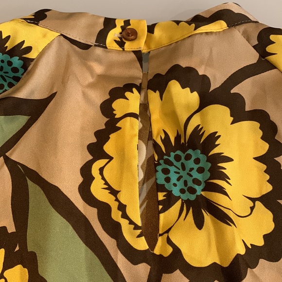 Yellow flower blouse - size S - Picture 11 of 13